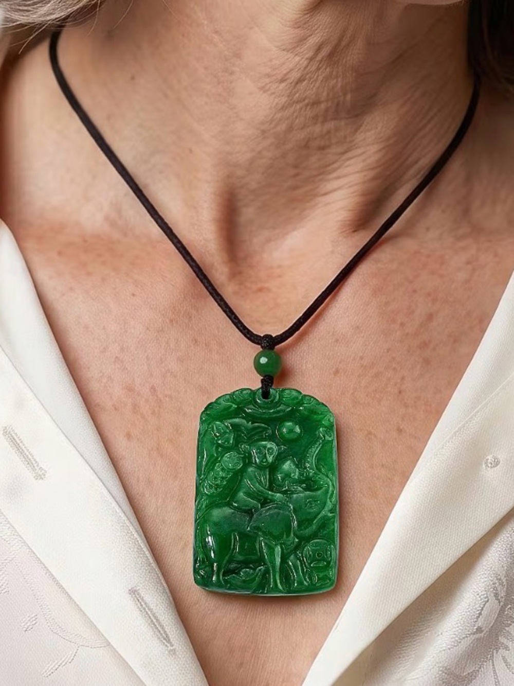 DJoy Unisex Verdant Green Jade Carved Monkey Pendant Cord Necklace New